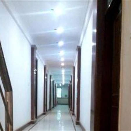 Om Palace Otel Yeni Delhi Dış mekan fotoğraf